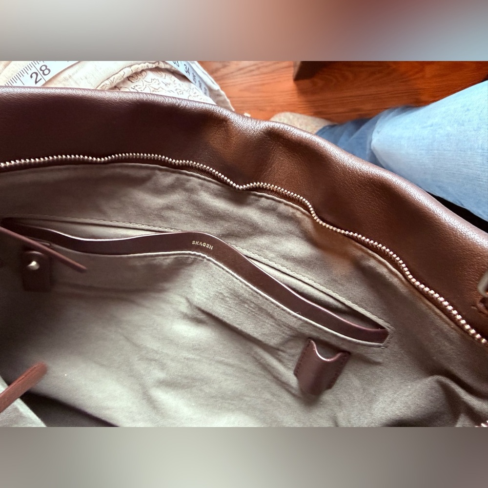 Skagen Brown Leather Shoulder Bag - Picture 4 of 7